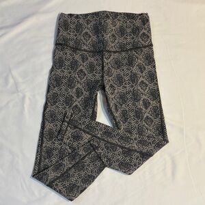 Athleta Snake Reptile Print 7/8 Crop Petite Active Gym Running Leggings XXSP
